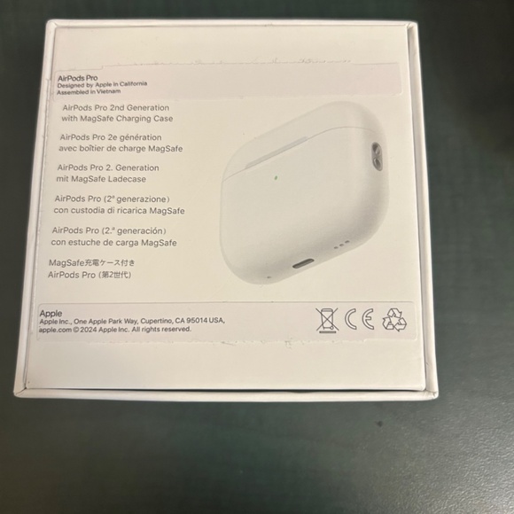 Apple Airpods 2nd Gen - Picture 2 of 5